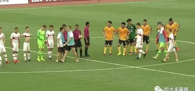  拜仁青训小将绝杀助球队险胜狼堡  