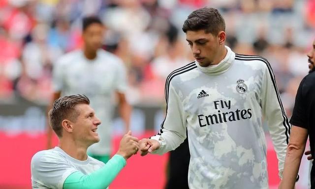  罗马中场核心感染新冠，缺席生死战  