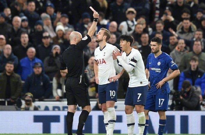  热刺铁卫红牌离场改写比赛走势  